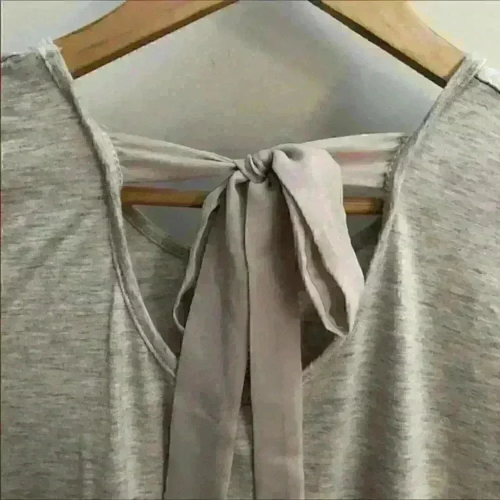 Pebble & Stone Top Neutral Minimalist Casual - Picture 4 of 7